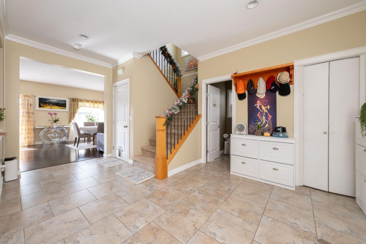 Family Room Photo of 23622 111a Avenue, Maple Ridge, BC