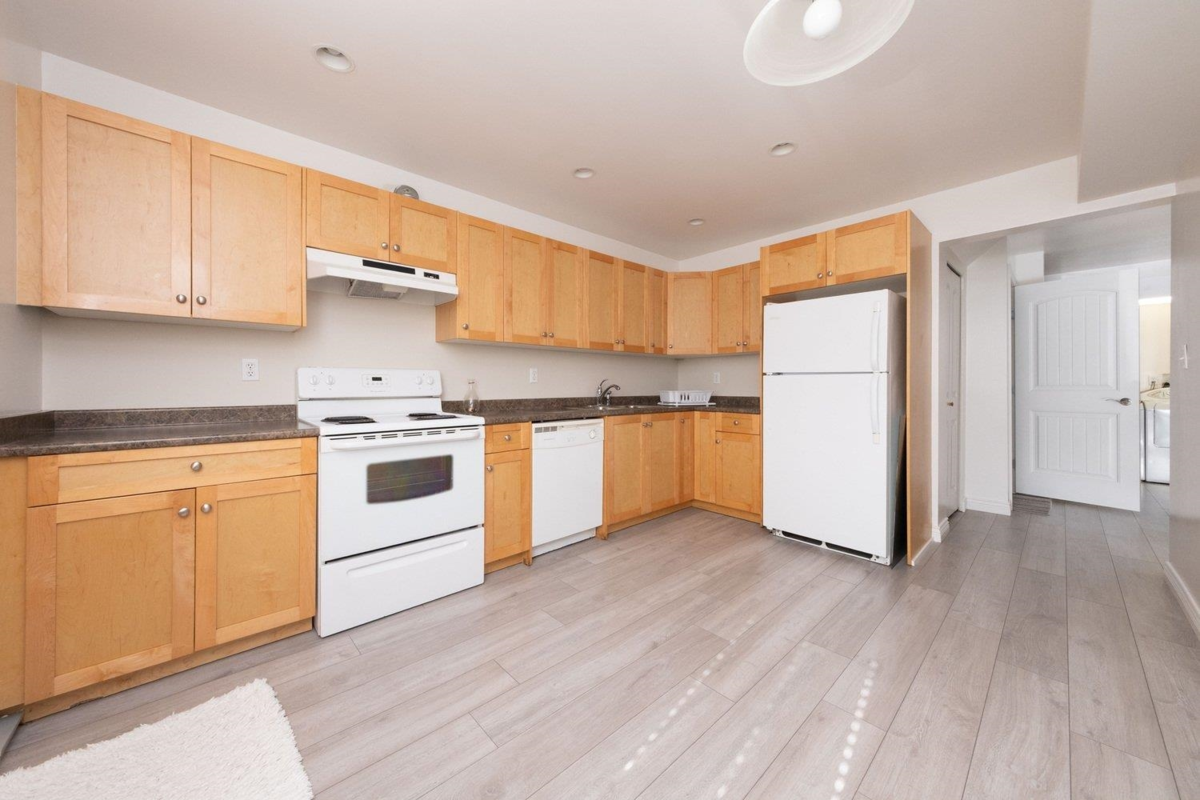 Mudroom Photo of 23622 111a Avenue, Maple Ridge, BC