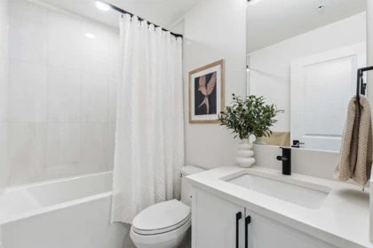Primary Bathroom Photo of 409 3528 146a Street, Surrey, BC
