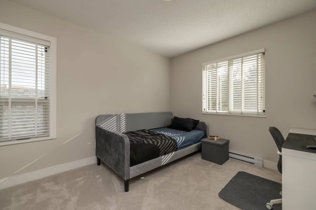 Entry Foyer Photo of 11247 Glenbrook Place, Delta, BC
