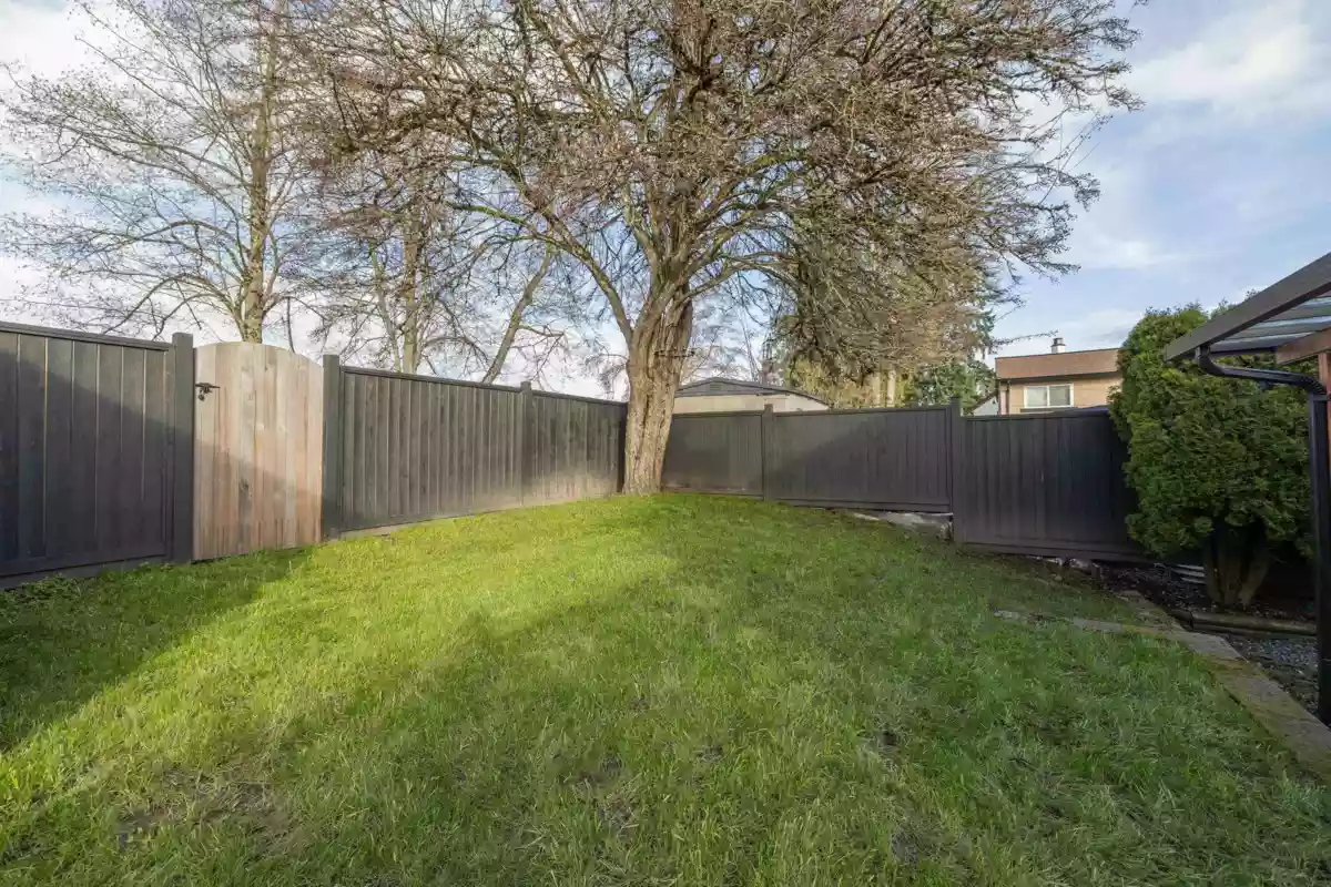 Front Yard Photo of 11247 Glenbrook Place, Delta, BC