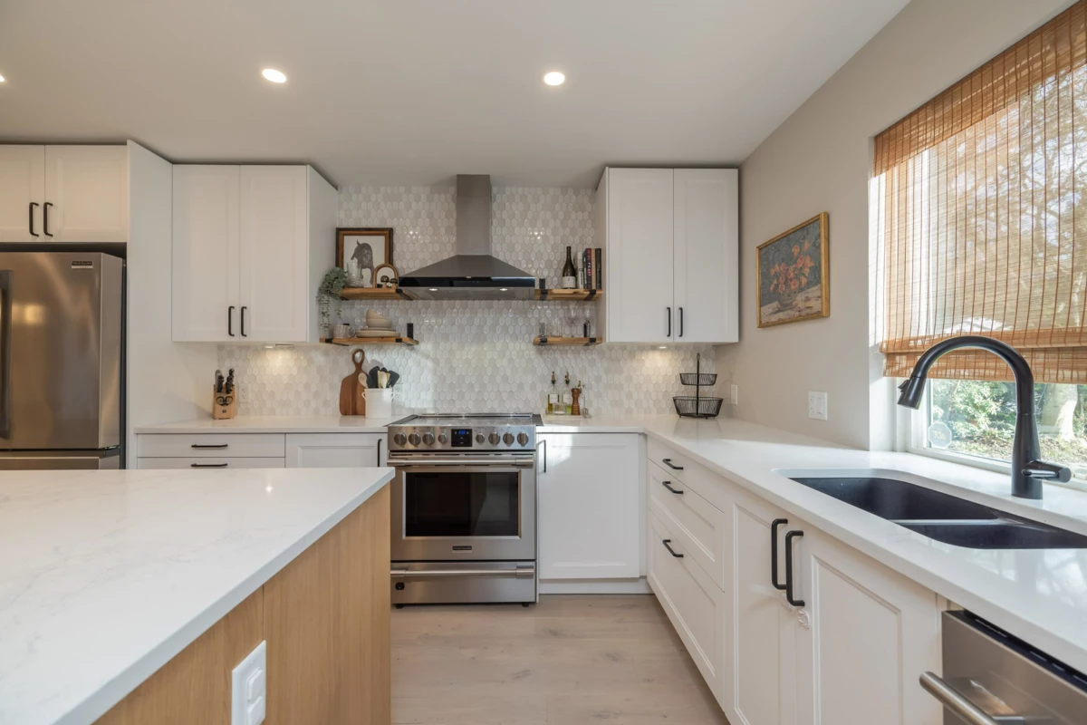Kitchen Photo of 11247 Glenbrook Place, Delta, BC