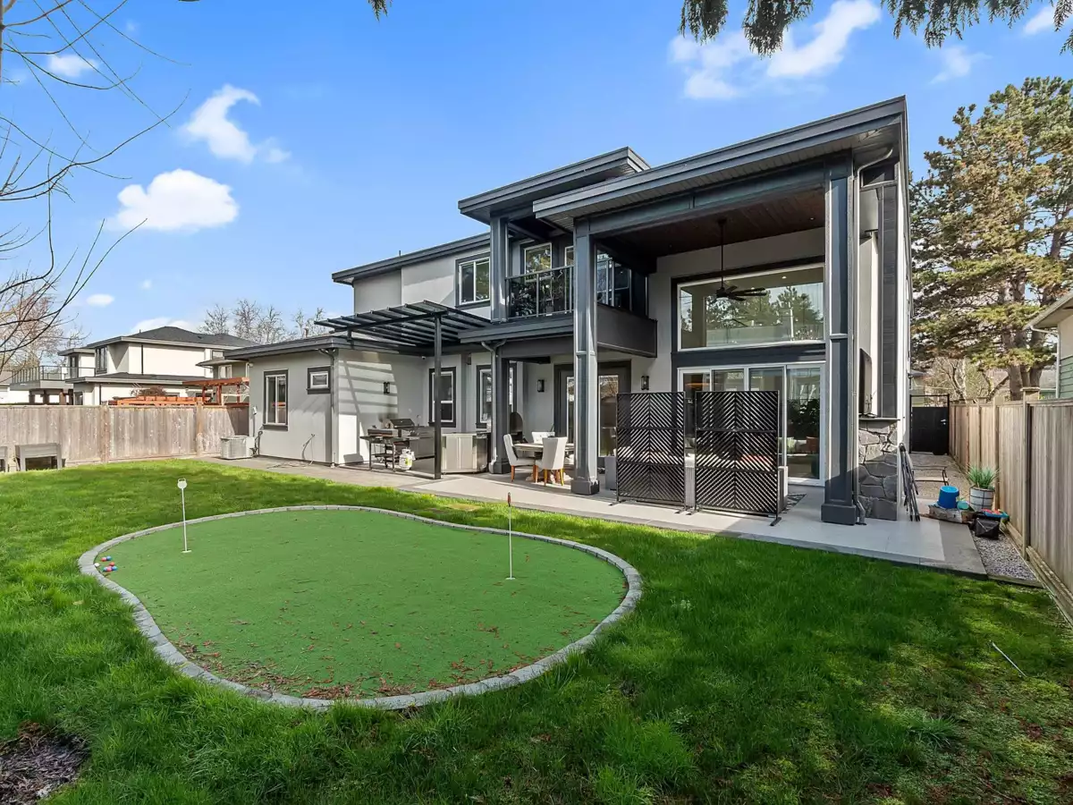 Garden / Landscaping Photo of 9591 Florimond Road, Richmond, BC