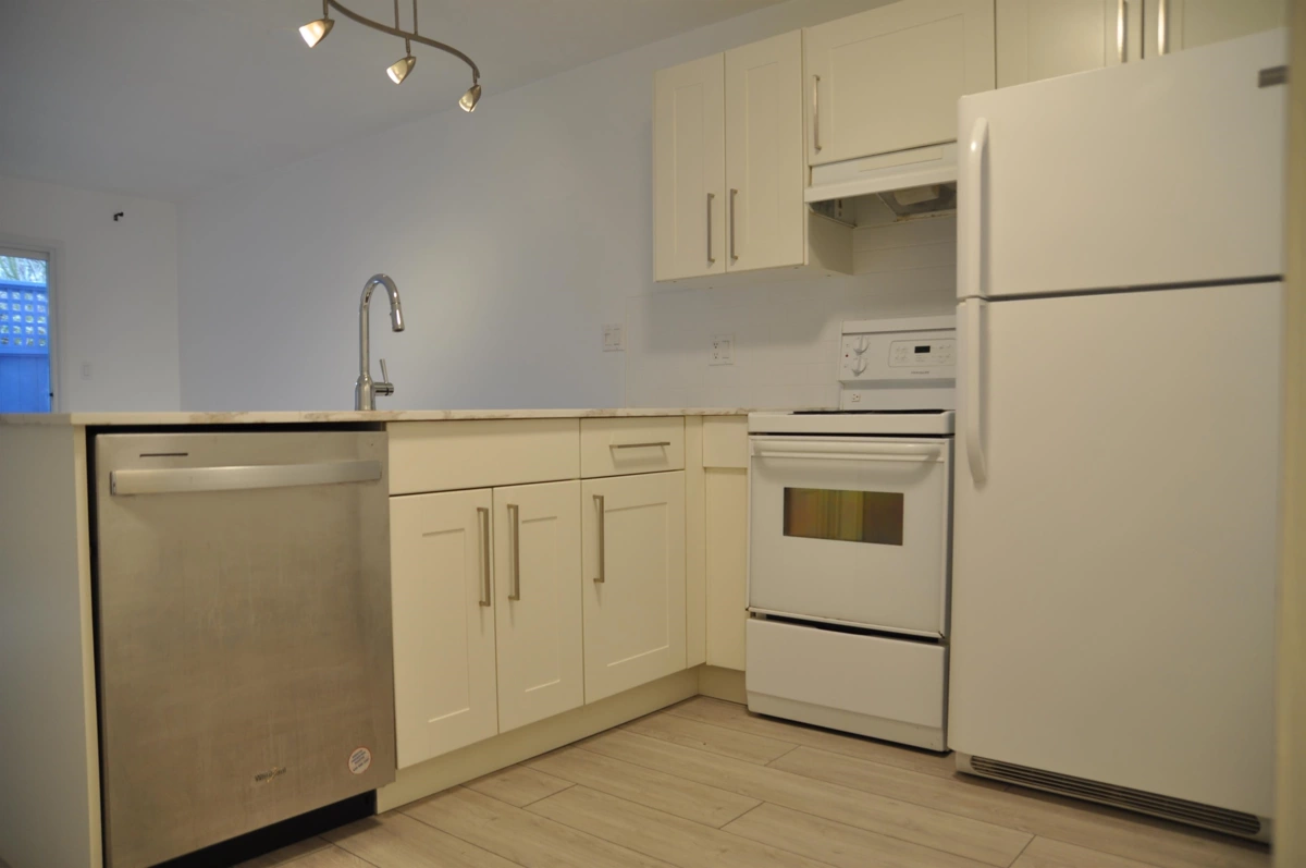 Dining Area Photo of 104 2255 Eton Street, Vancouver, BC