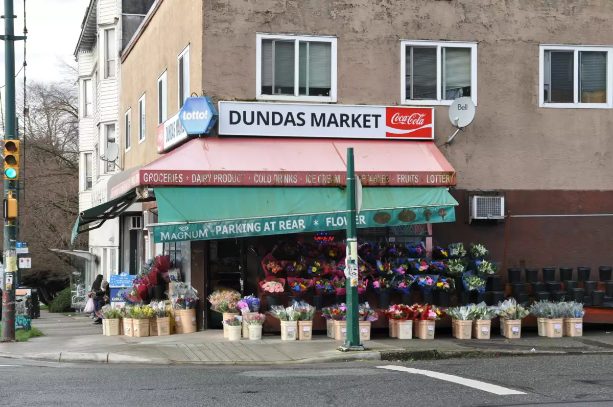 Powder Room Photo of 104 2255 Eton Street, Vancouver, BC