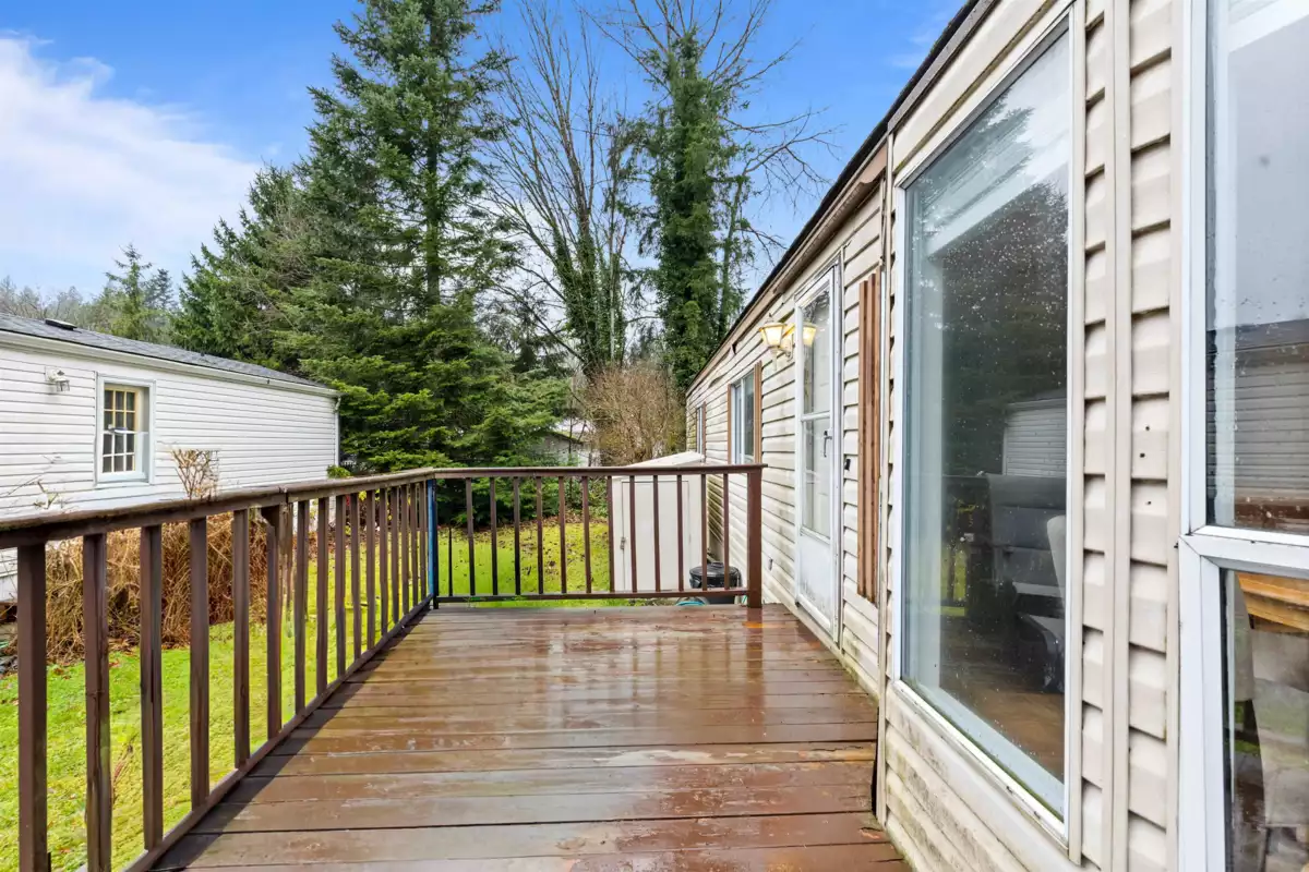 Hallway Photo of 216 45835 Sleepy Hollow Road, Cultus Lake, BC