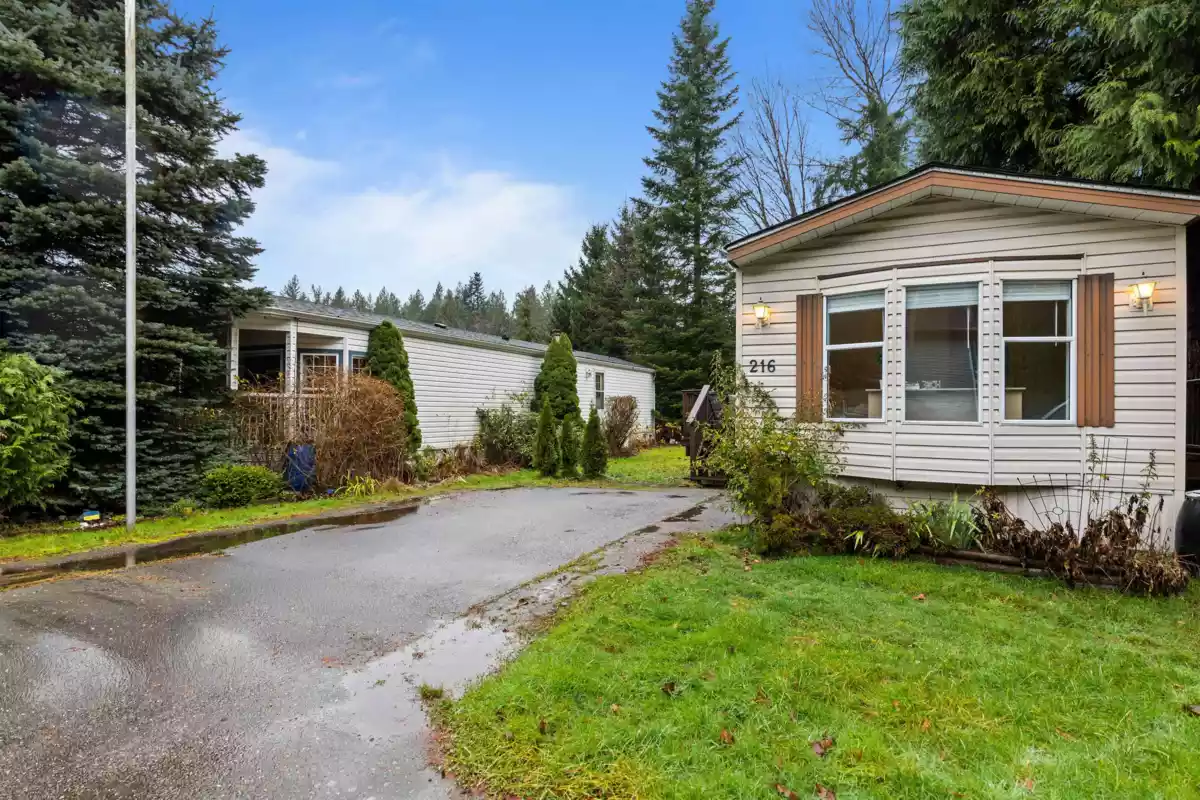 Outdoor Patio Photo of 216 45835 Sleepy Hollow Road, Cultus Lake, BC