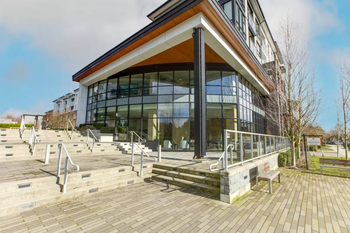 Entry Foyer Photo of 422 9213 Odlin Road, Richmond, BC