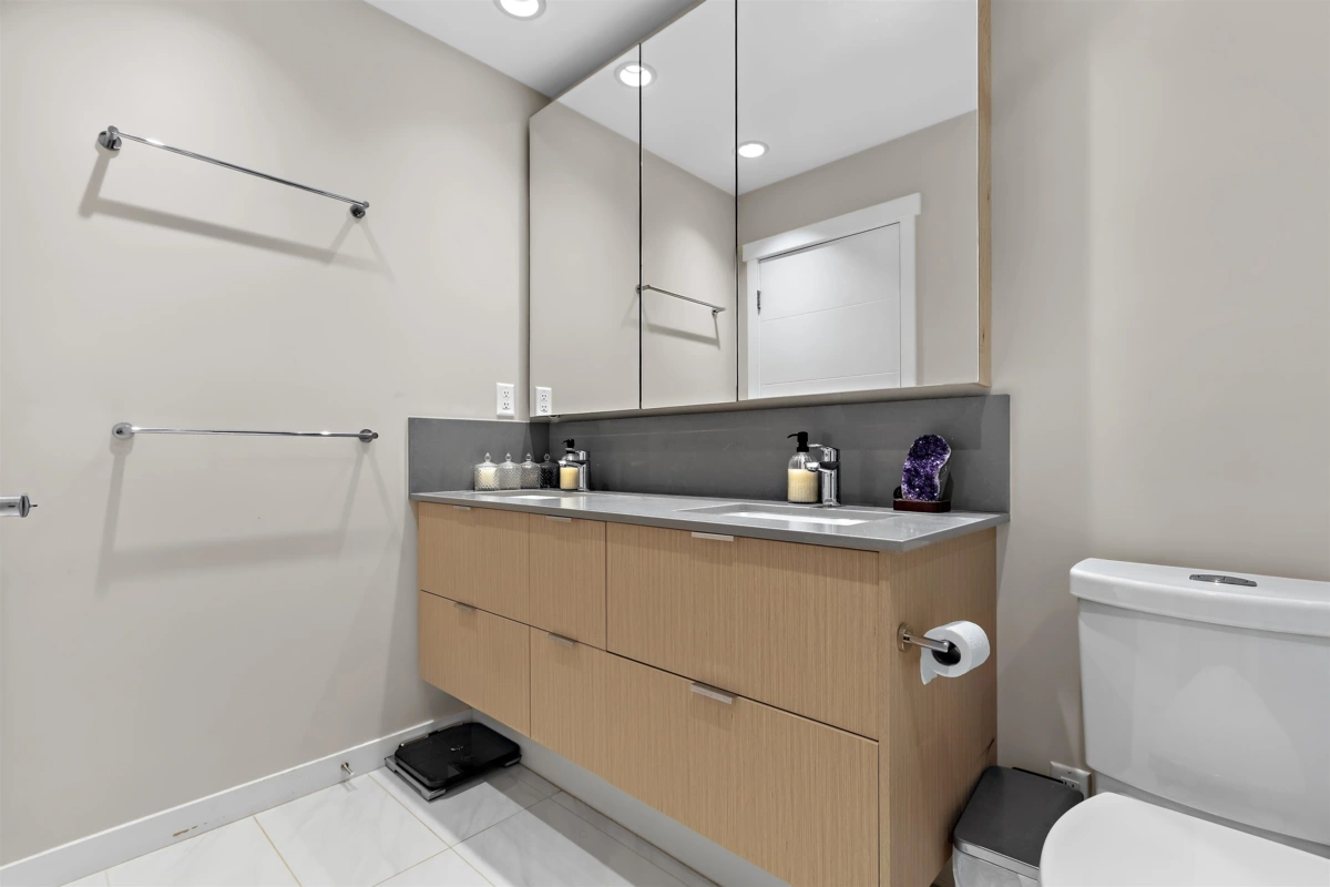 Powder Room Photo of 422 9213 Odlin Road, Richmond, BC