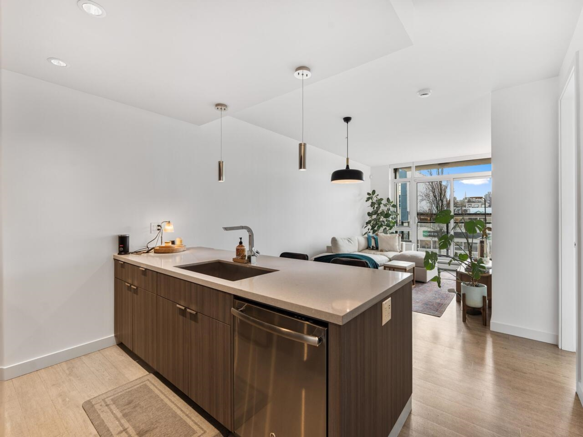 Living Room Photo of 201 1788 Ontario Street, Vancouver, BC