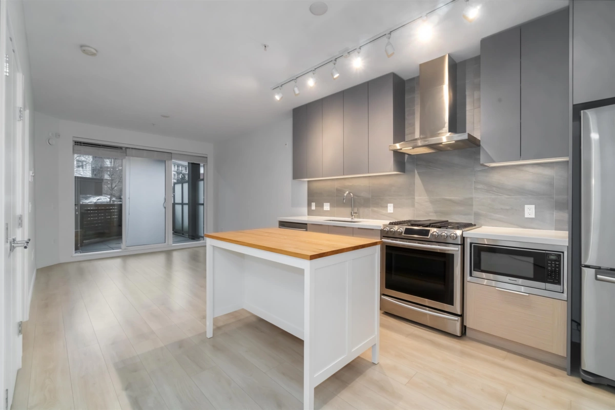 Kitchen Photo of 114 603 Regan Avenue, Coquitlam, BC