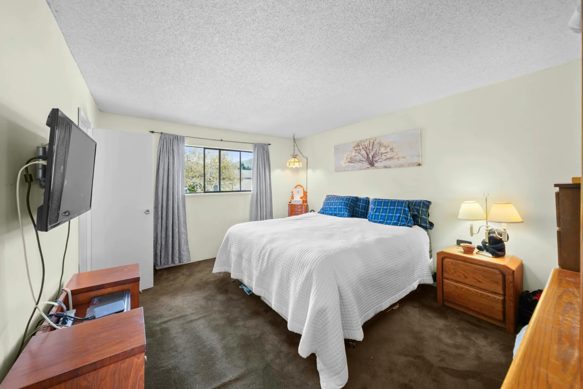 Loft / Bonus Room Photo of 2160 Dorset Avenue, Port Coquitlam, BC
