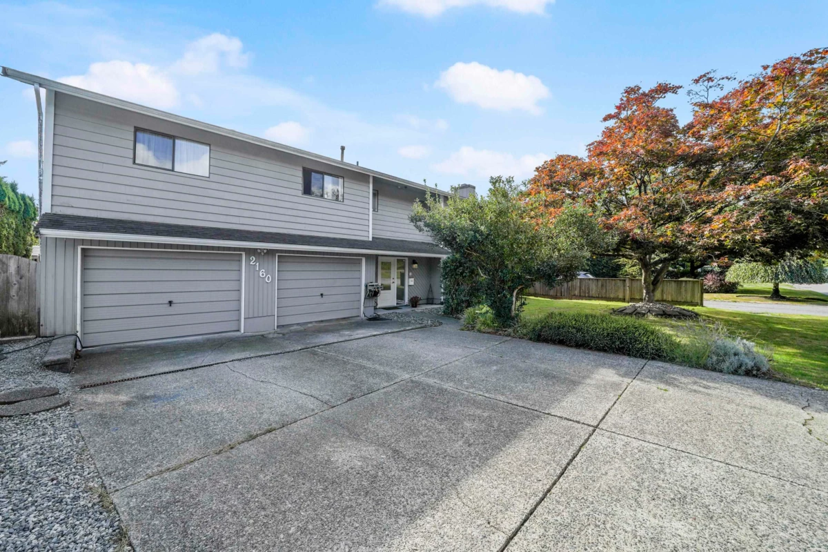 Swimming Pool Photo of 2160 Dorset Avenue, Port Coquitlam, BC