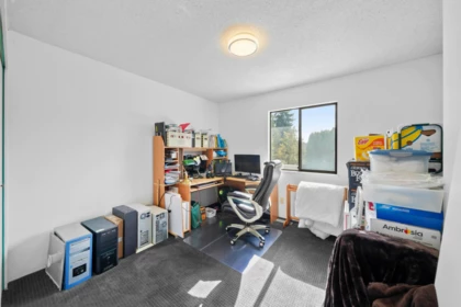 Hallway Photo of 2160 Dorset Avenue, Port Coquitlam, BC