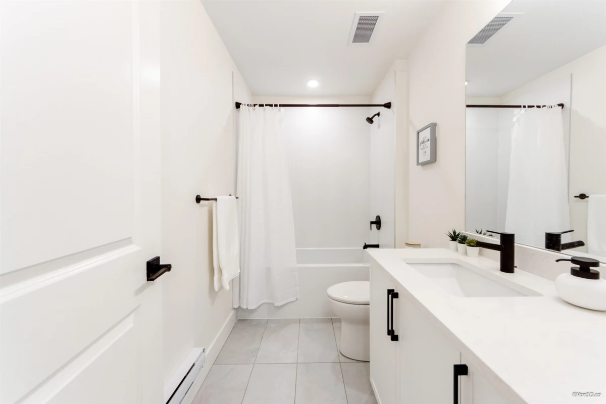 Mudroom Photo of 207 19935 75a Avenue, Langley, BC