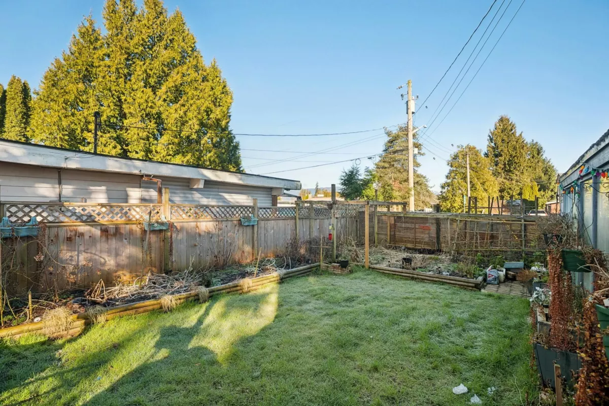 Primary Bedroom Photo of 22680 Brown Avenue, Maple Ridge, BC