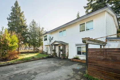 Family Room Photo of 22680 Brown Avenue, Maple Ridge, BC