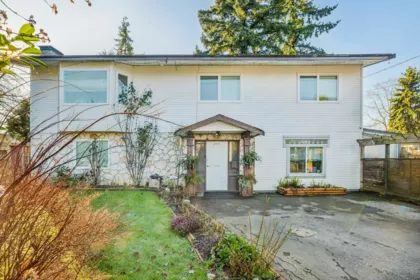 Living Room Photo of 22680 Brown Avenue, Maple Ridge, BC