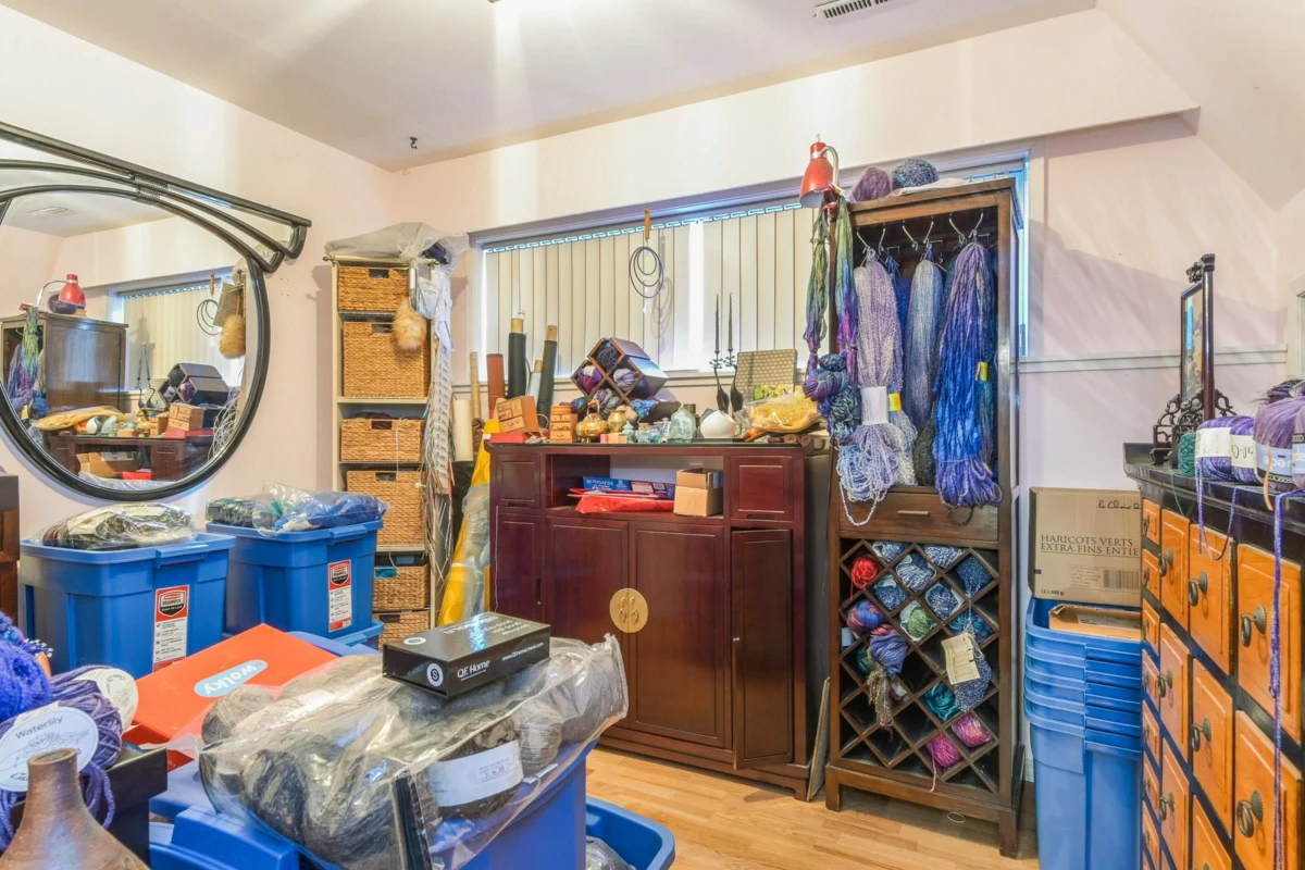 Primary Bathroom Photo of 15761 Cliff Avenue, White Rock, BC