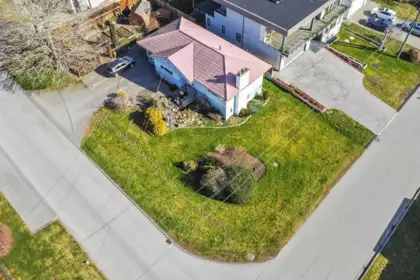 15761 Cliff Avenue, White Rock, BC