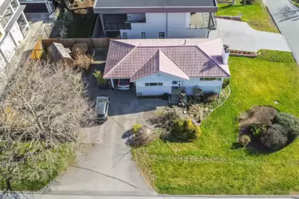 15761 Cliff Avenue, White Rock, BC