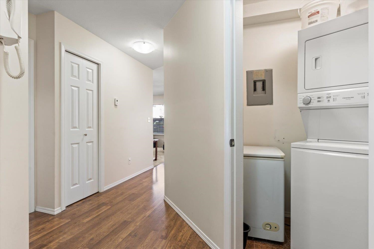 Family Room Photo of 111 45702 Watson Road, Chilliwack, BC