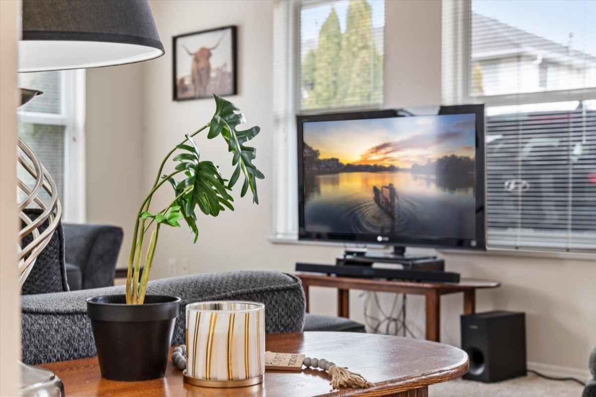 Kitchen Photo of 111 45702 Watson Road, Chilliwack, BC