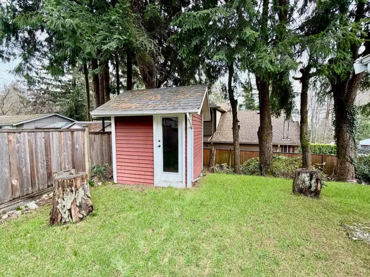 Dining Area Photo of 1876 Beaulynn Place, North Vancouver, BC