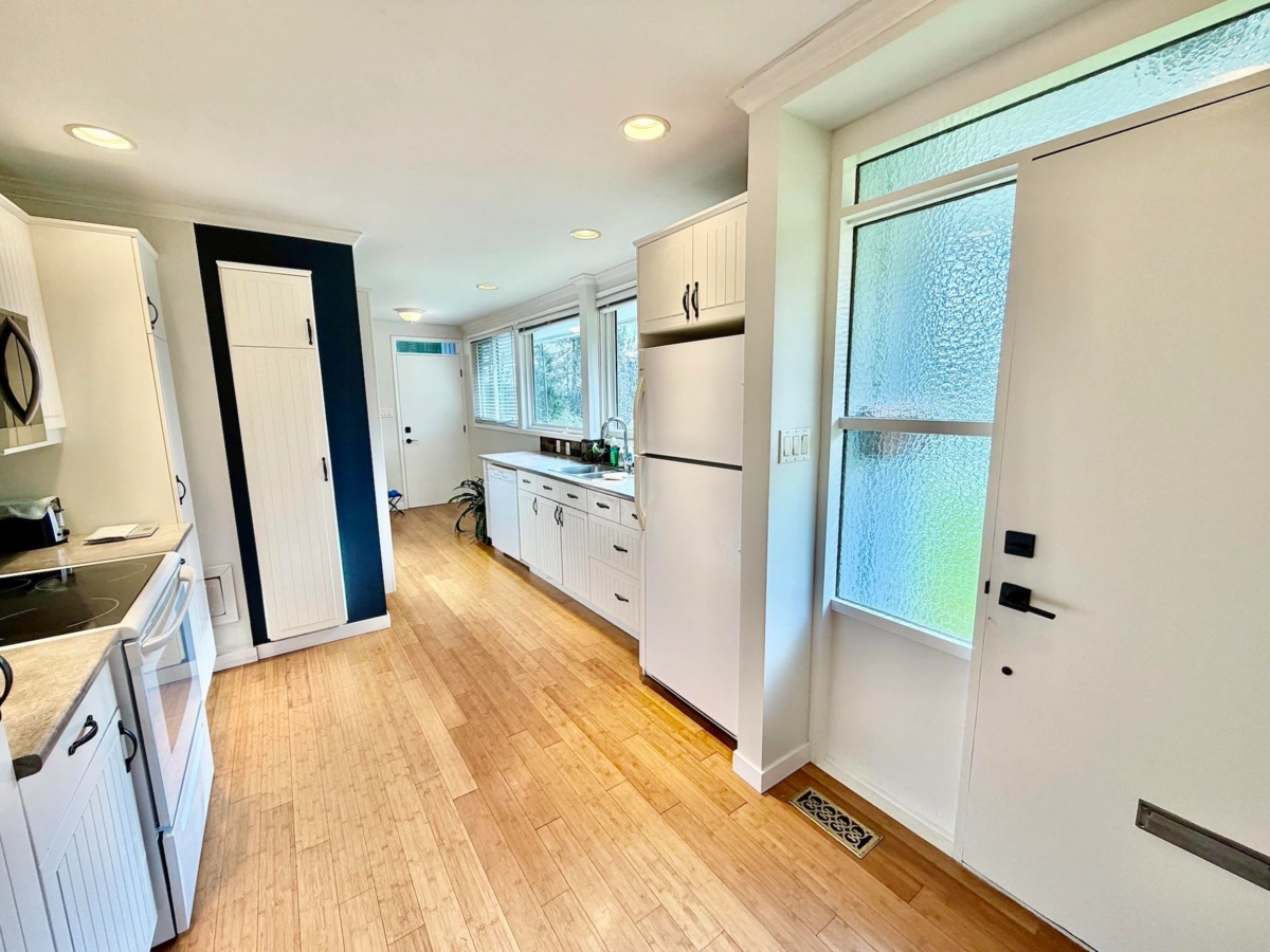 Pantry Photo of 1876 Beaulynn Place, North Vancouver, BC