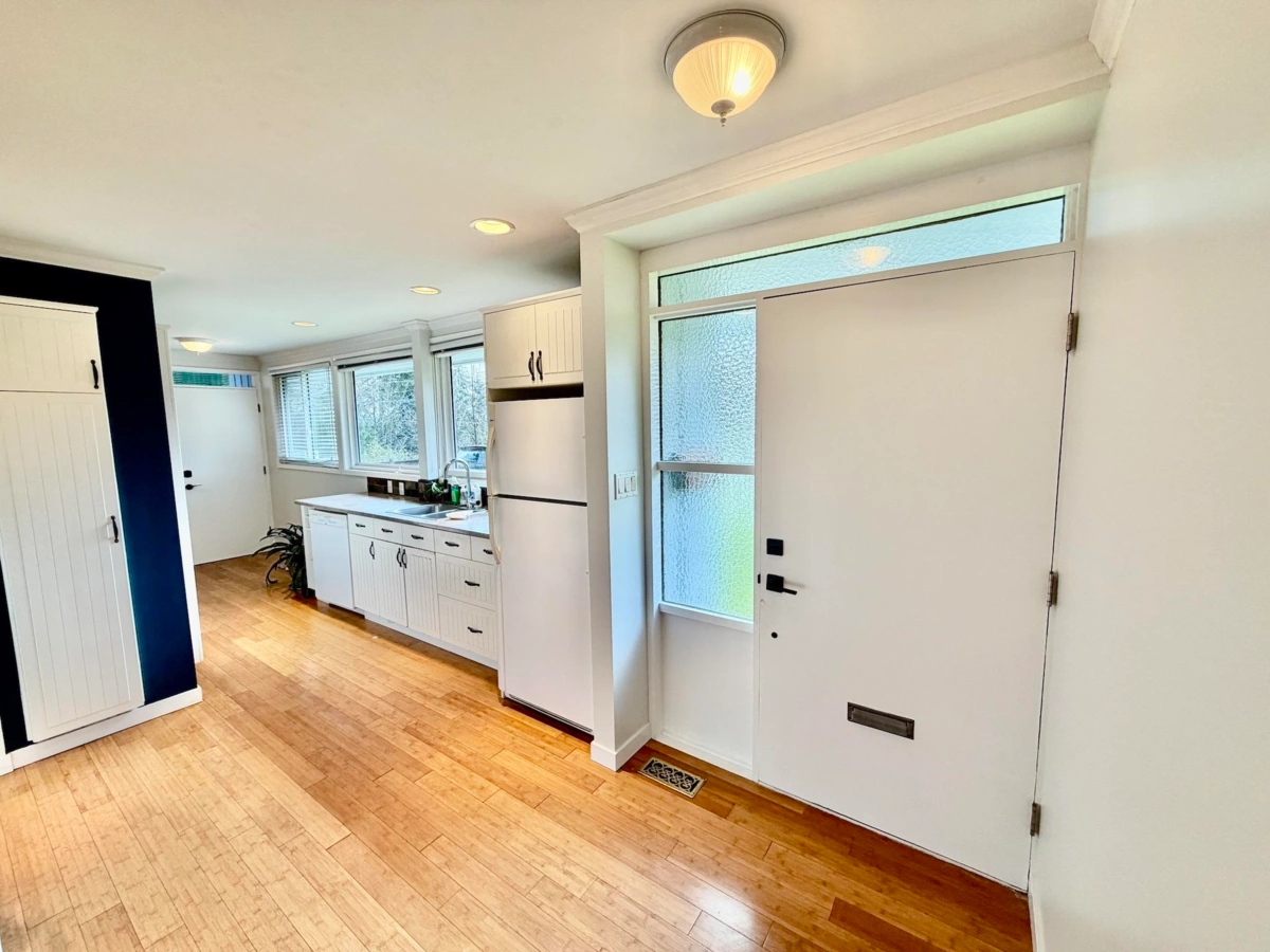 Primary Bedroom Photo of 1876 Beaulynn Place, North Vancouver, BC