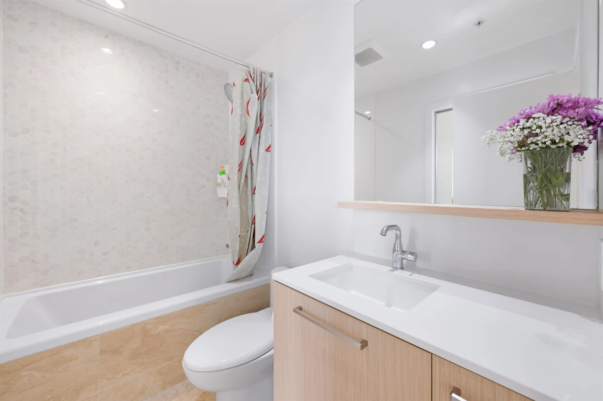 Walk-In Closet Photo of 1309 567 Clarke Road, Coquitlam, BC