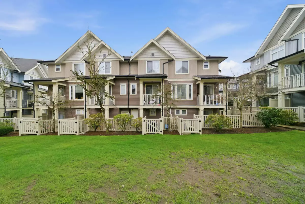 Basement Recreation Room Photo of 38 6575 192 Street, Surrey, BC