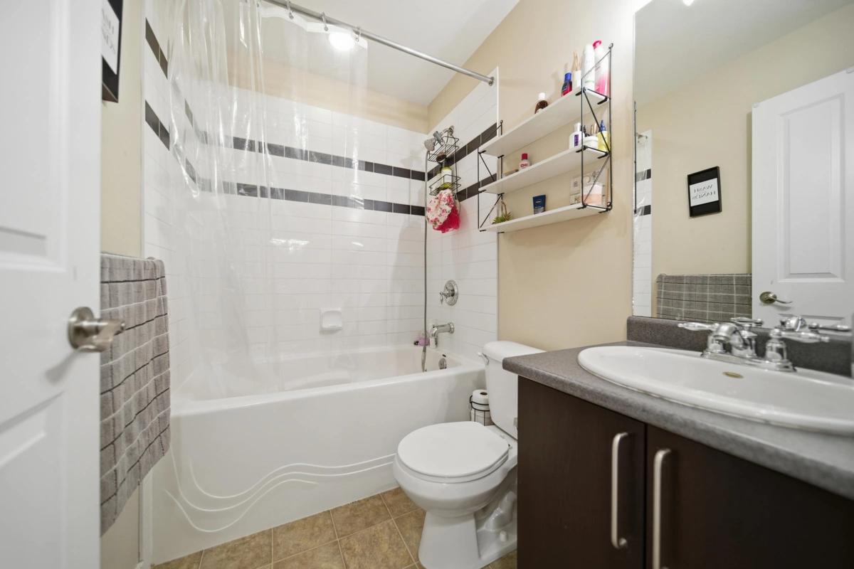 Bedroom 3 Photo of 38 6575 192 Street, Surrey, BC