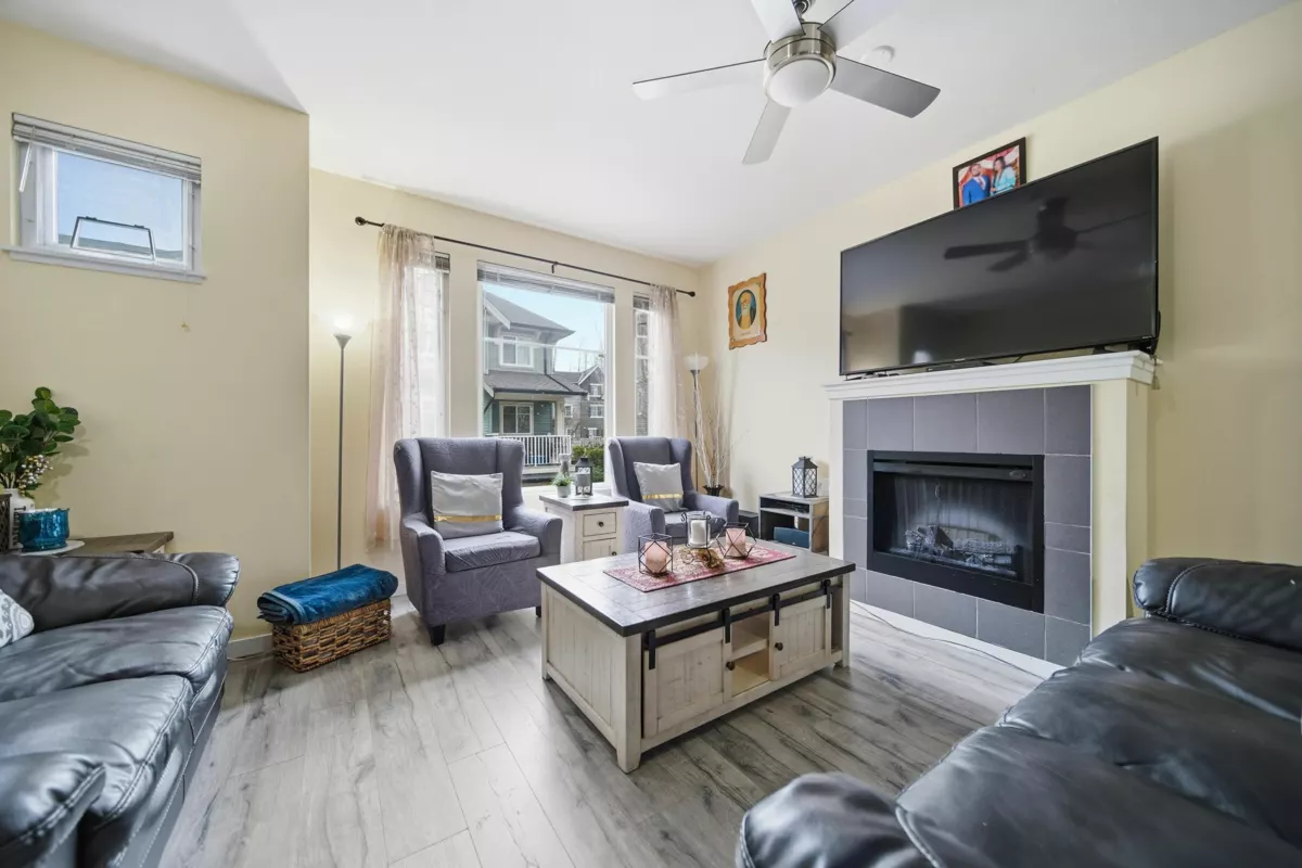 Family Room Photo of 38 6575 192 Street, Surrey, BC