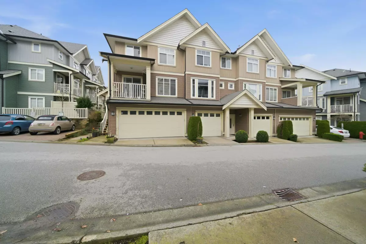Mudroom Photo of 38 6575 192 Street, Surrey, BC