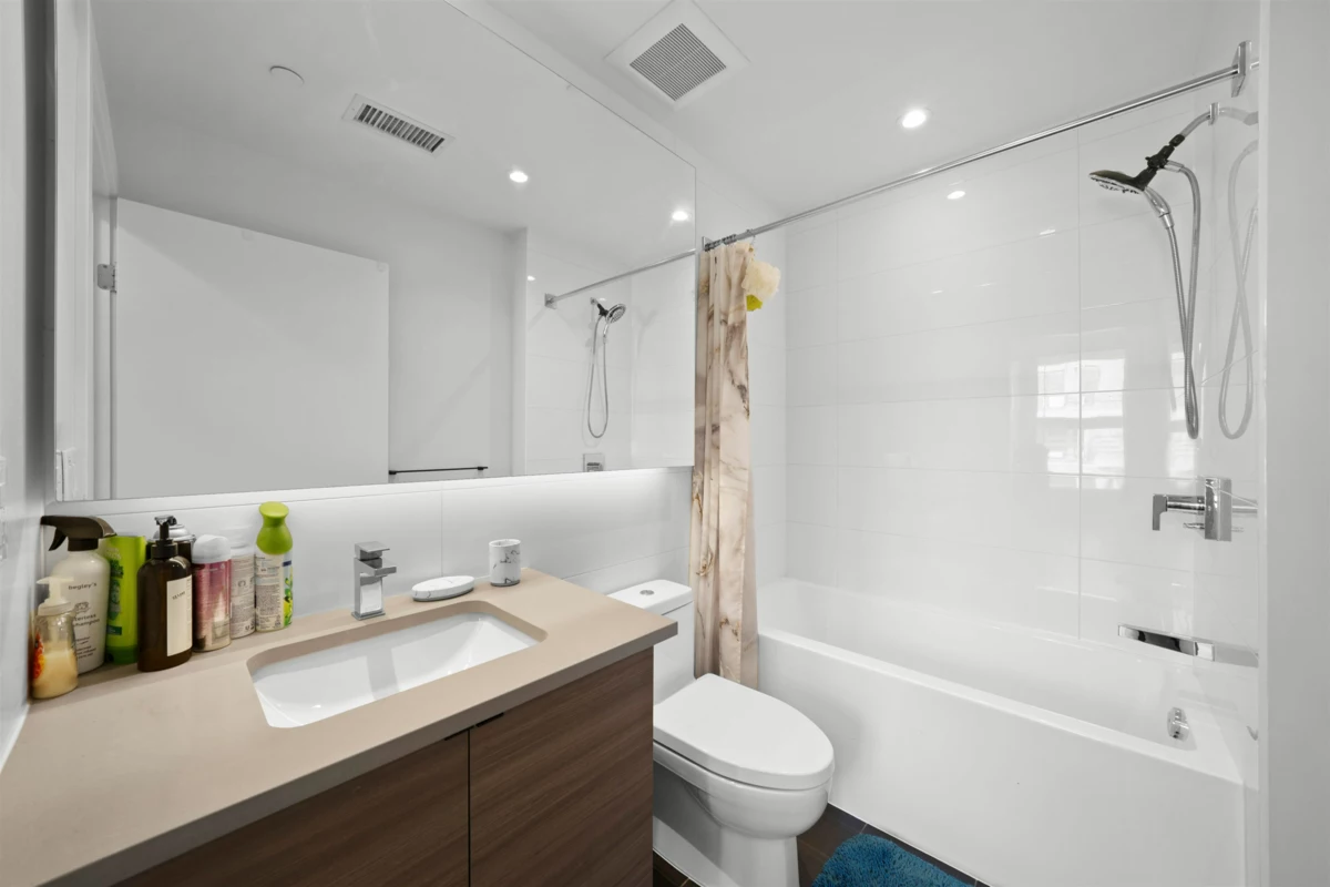 Guest Bathroom Photo of 609 3438 Sawmill Crescent, Vancouver, BC