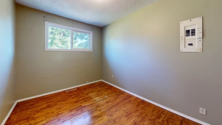 Walk-In Closet Photo of 15463 16a Avenue, Surrey, BC