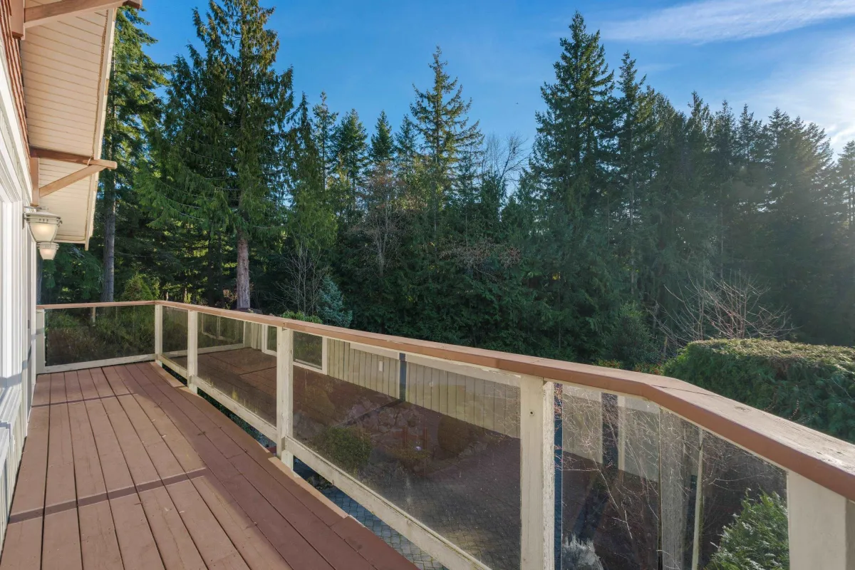 Outdoor Kitchen Photo of 4721 Woodside Place, West Vancouver, BC