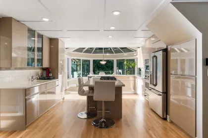 Hallway Photo of 4721 Woodside Place, West Vancouver, BC