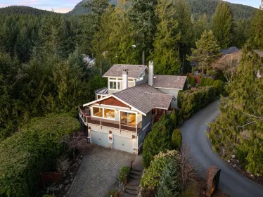 4721 Woodside Place, West Vancouver, BC