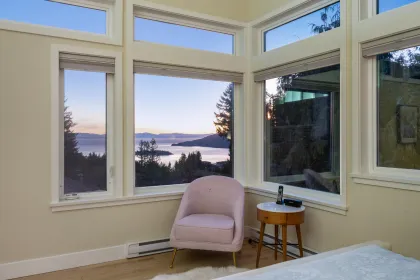Office / Den Photo of 4721 Woodside Place, West Vancouver, BC