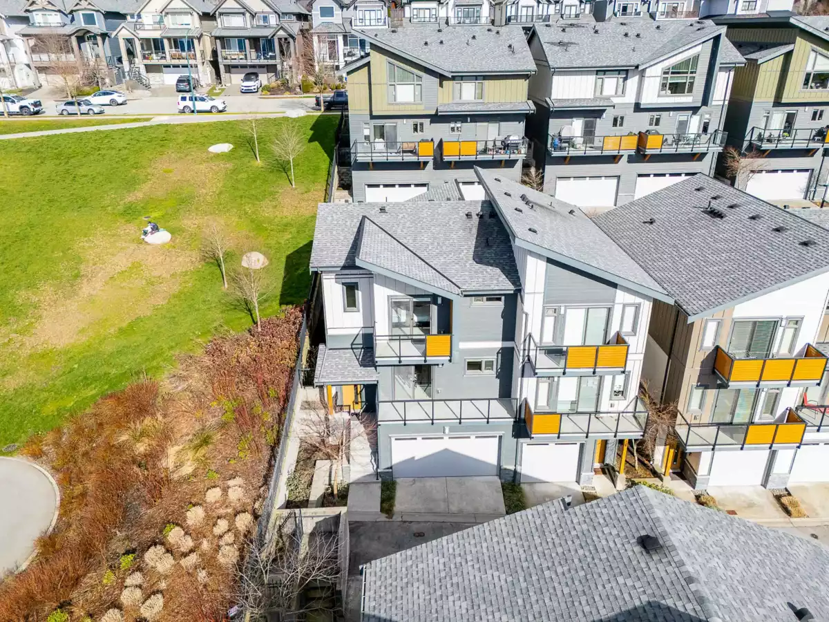 Swimming Pool Photo of 124 3525 Chandler Street, Coquitlam, BC