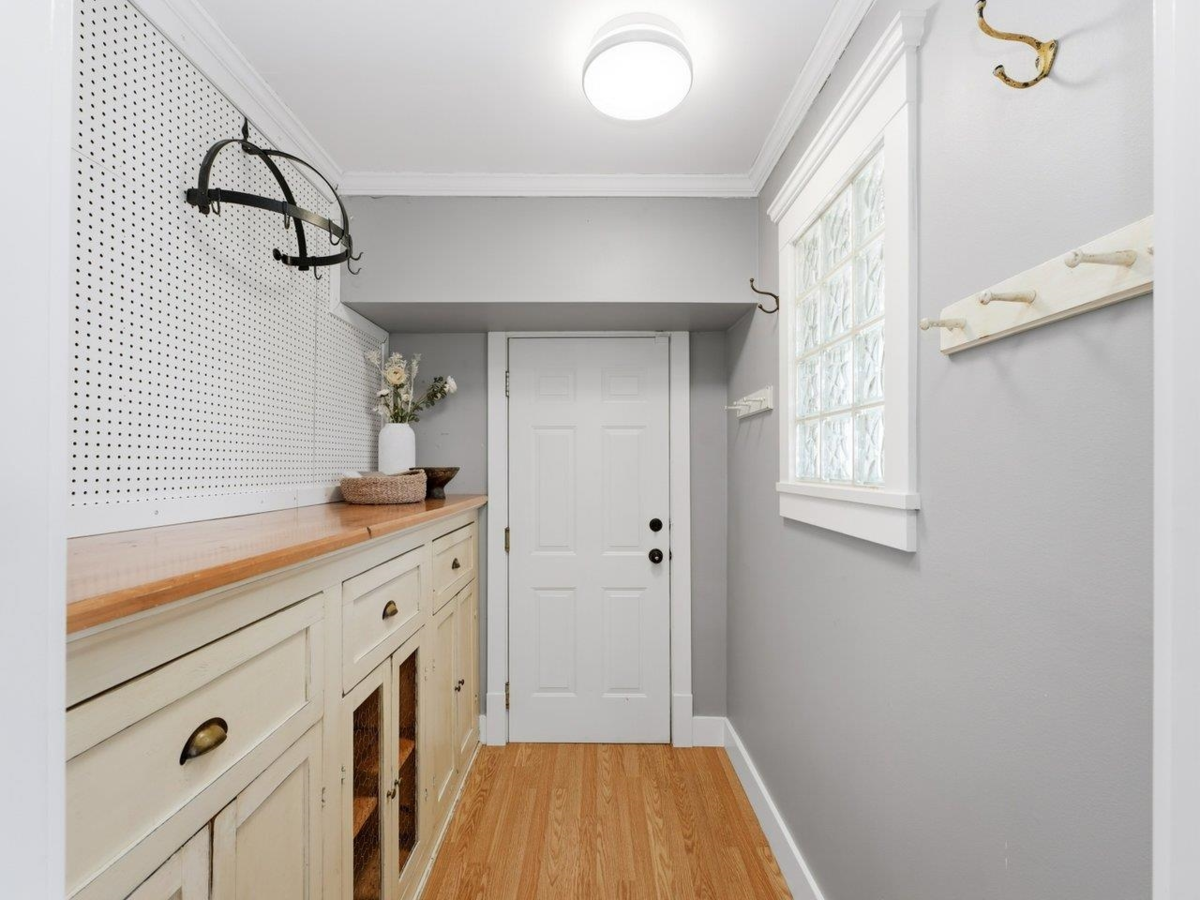 Bedroom 3 Photo of 280 E 5th Street, North Vancouver, BC