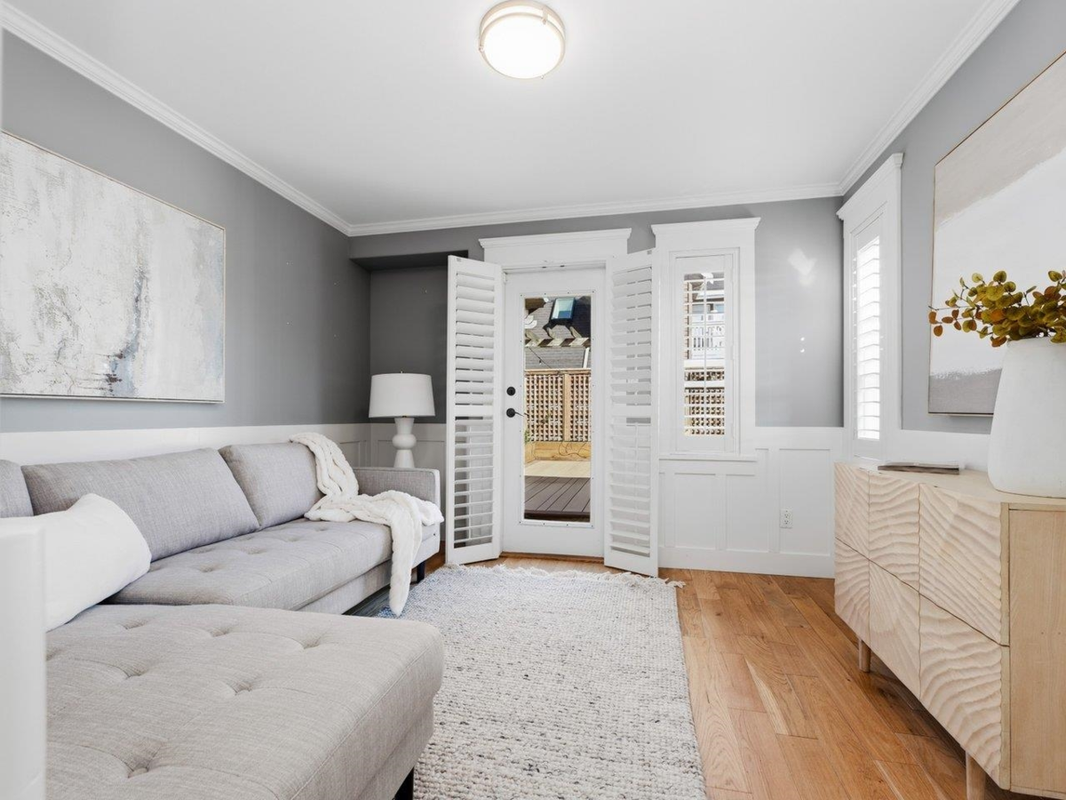 Laundry Room Photo of 280 E 5th Street, North Vancouver, BC