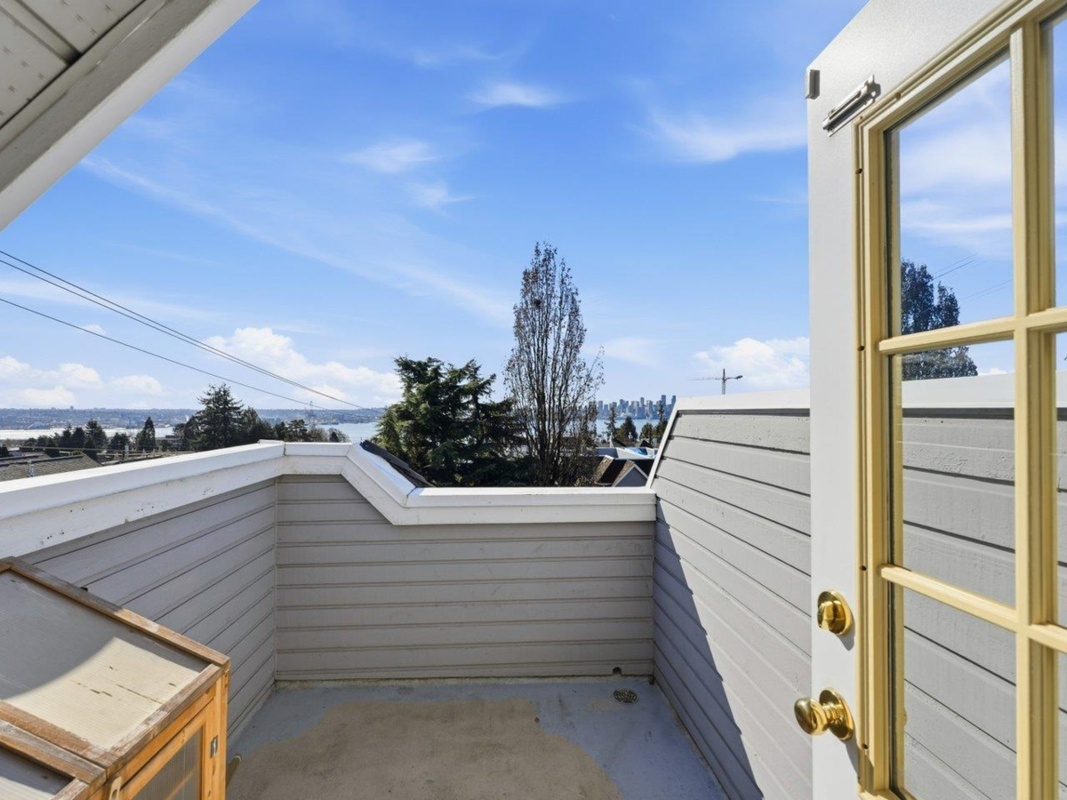 Outdoor Patio Photo of 280 E 5th Street, North Vancouver, BC