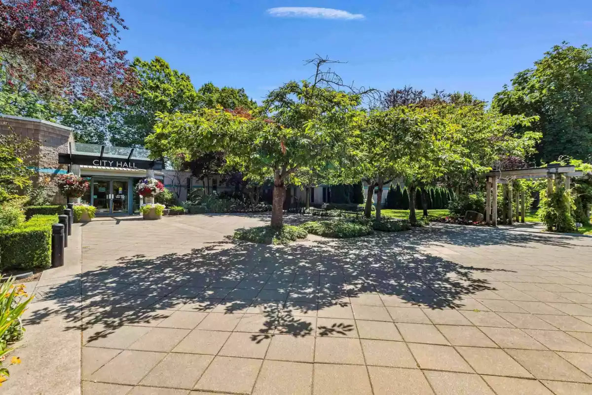 Hallway Photo of 12338 194a Street, Pitt Meadows, BC