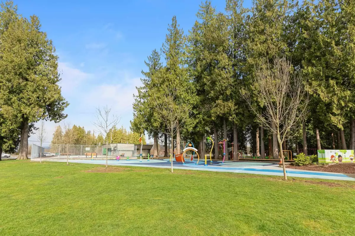 Walk-In Closet Photo of 12338 194a Street, Pitt Meadows, BC