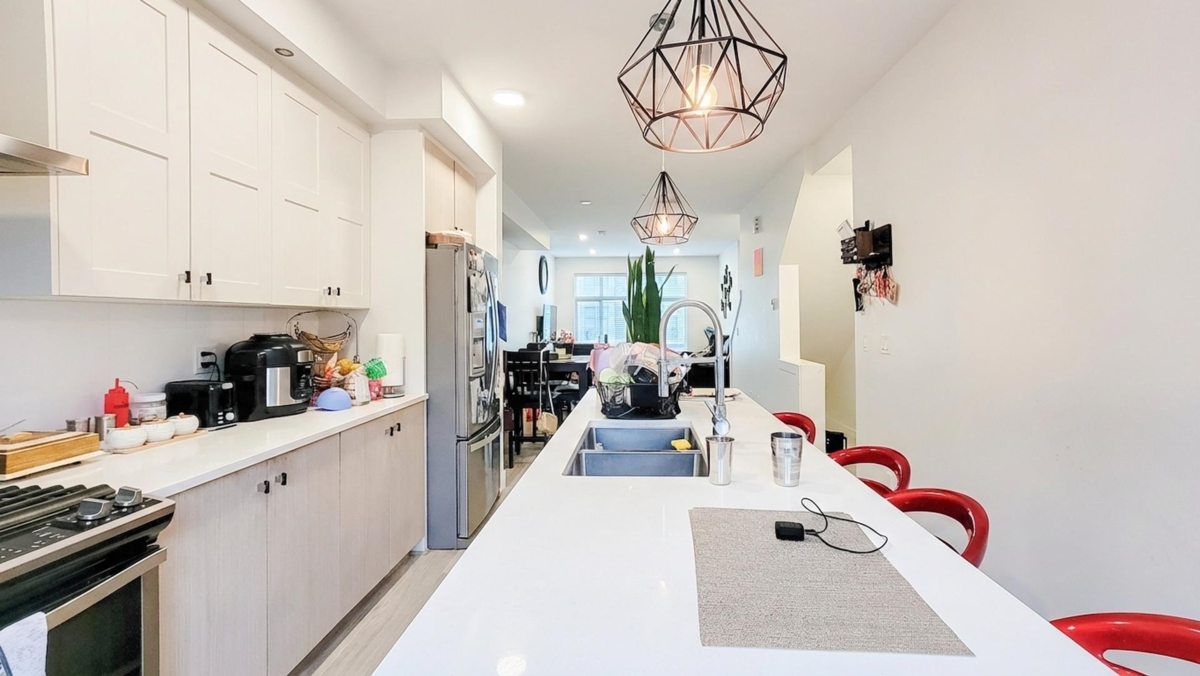 Dining Area Photo of 72 24108 104 Avenue, Maple Ridge, BC