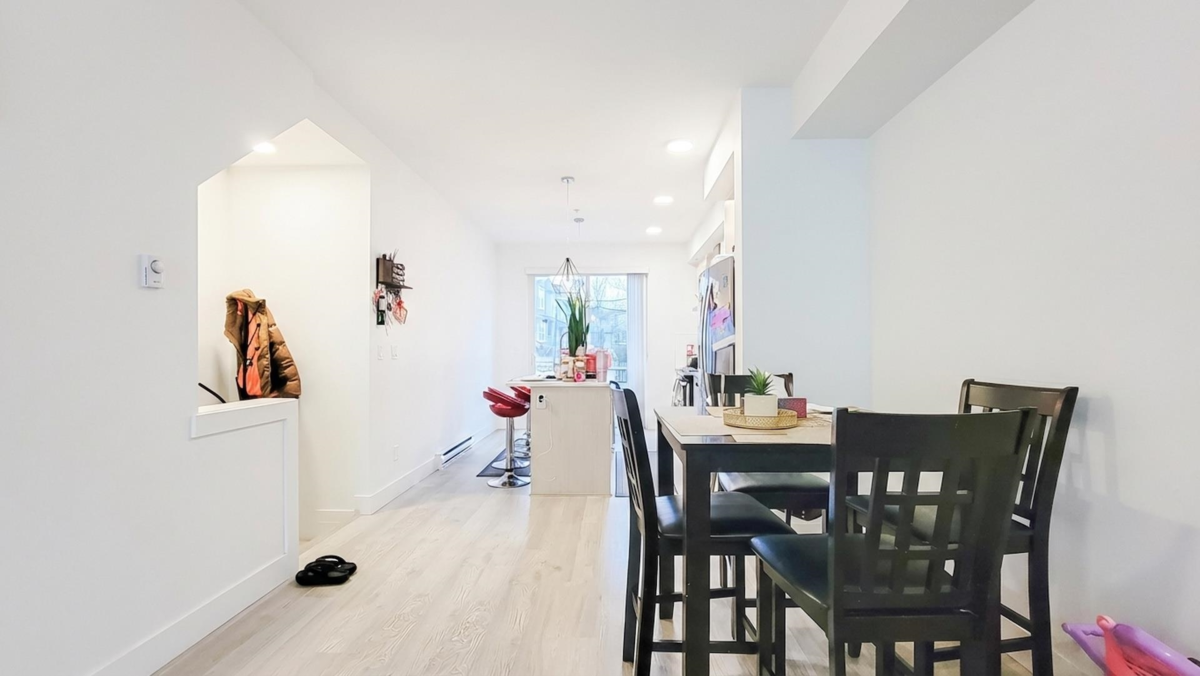 Living Room Photo of 72 24108 104 Avenue, Maple Ridge, BC