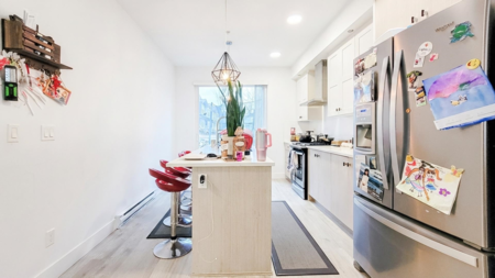 Kitchen Photo of 72 24108 104 Avenue, Maple Ridge, BC